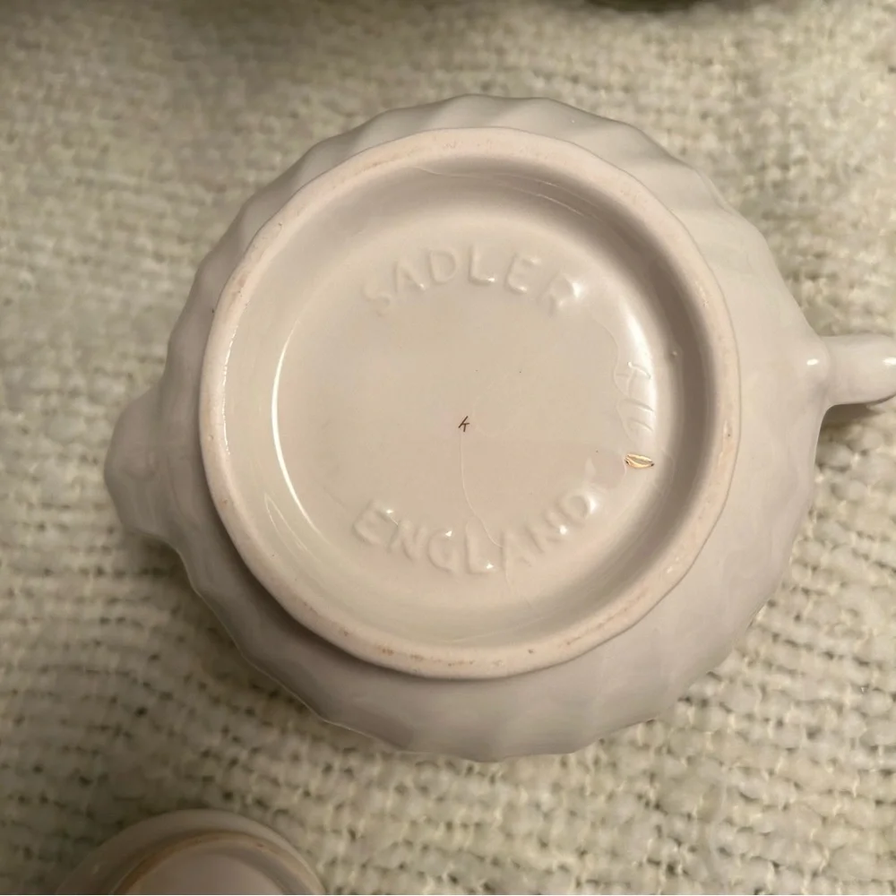 Vintage Sadler England White Blue Floral Gold Trim Teapot Tea Pot
